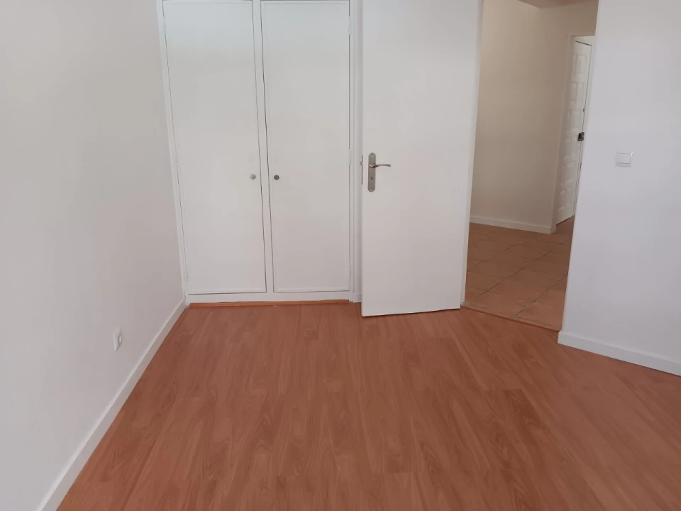 Apartamento T2 para Venda em Algueirão-Mem Martins Foto 23
