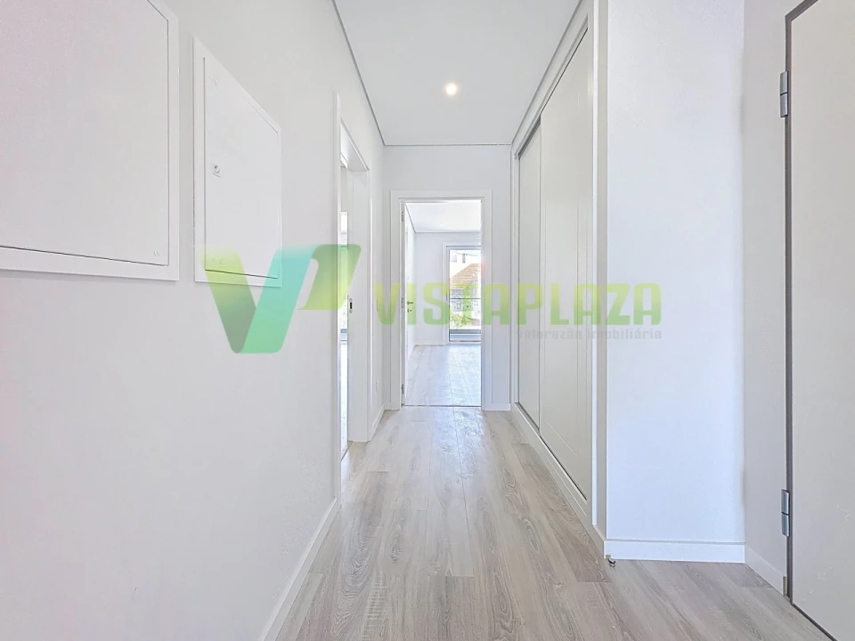 Apartamento T2 para Venda em Alvor Foto 2