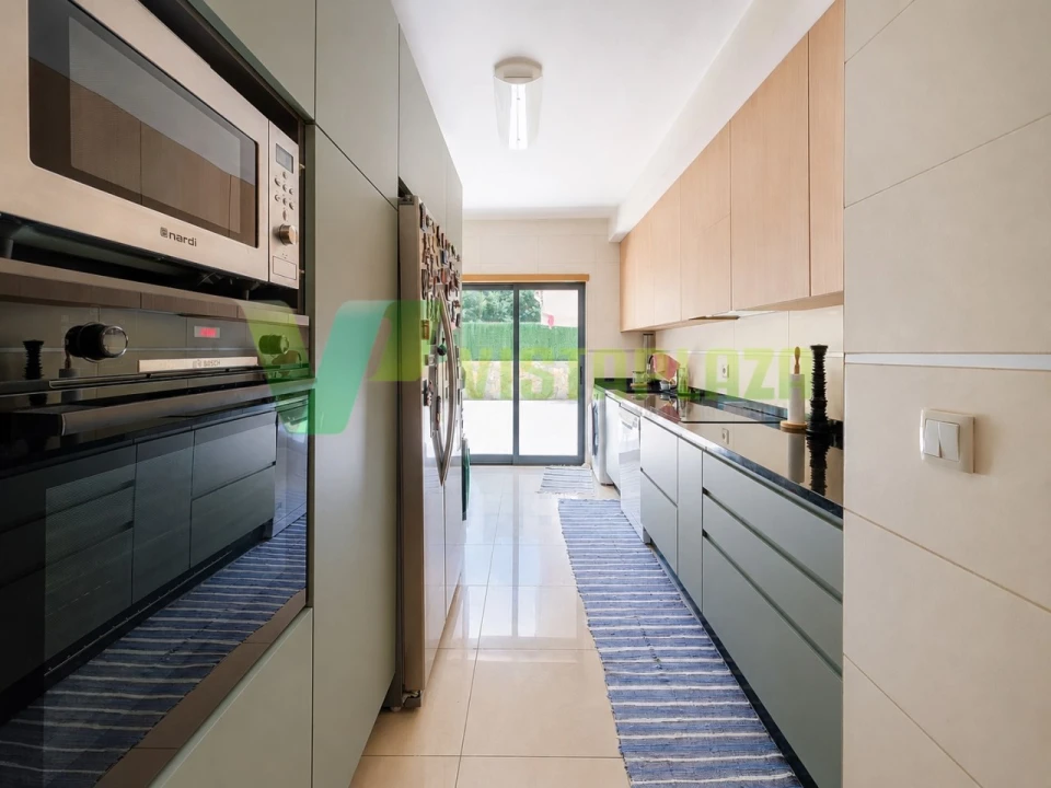 Apartamento T3 para Venda em Portimão Foto 4