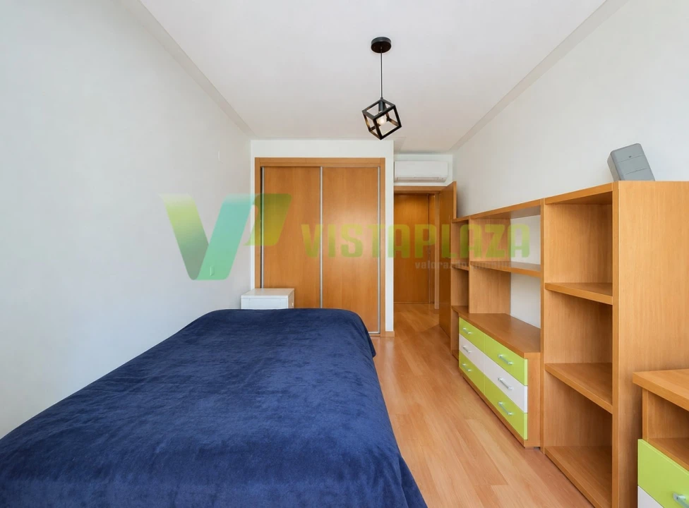 Apartamento T3 para Venda em Portimão Foto 9