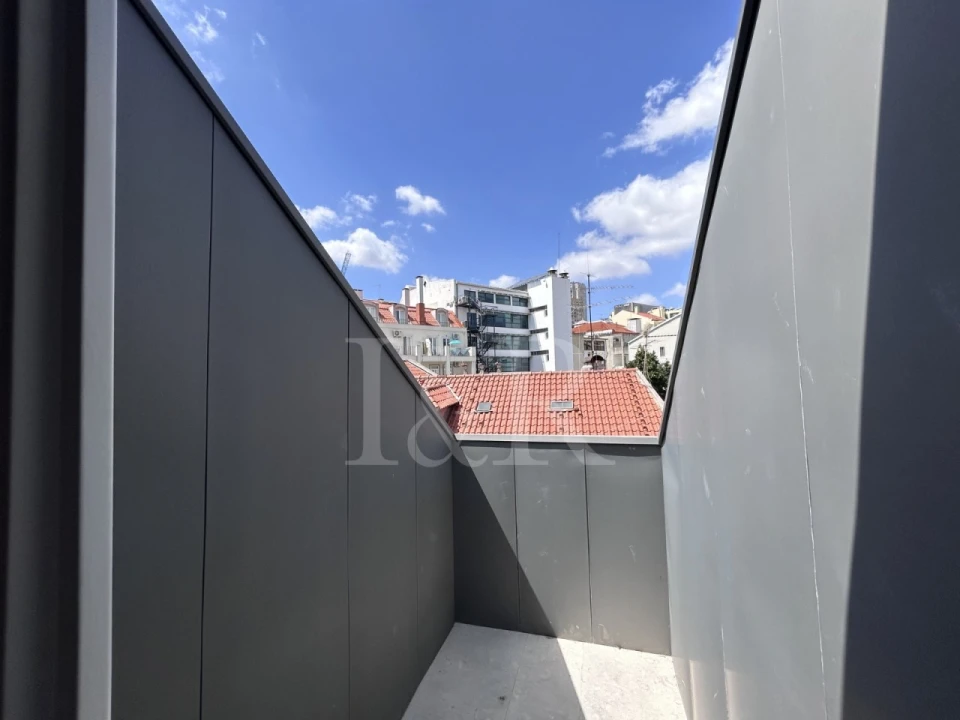 Apartamento T3 para Venda em Santo António Foto 13