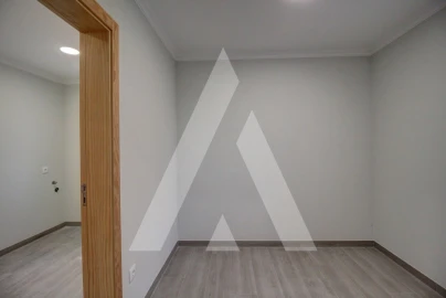 Moradia T2 para Venda em Oliveira do Bairro