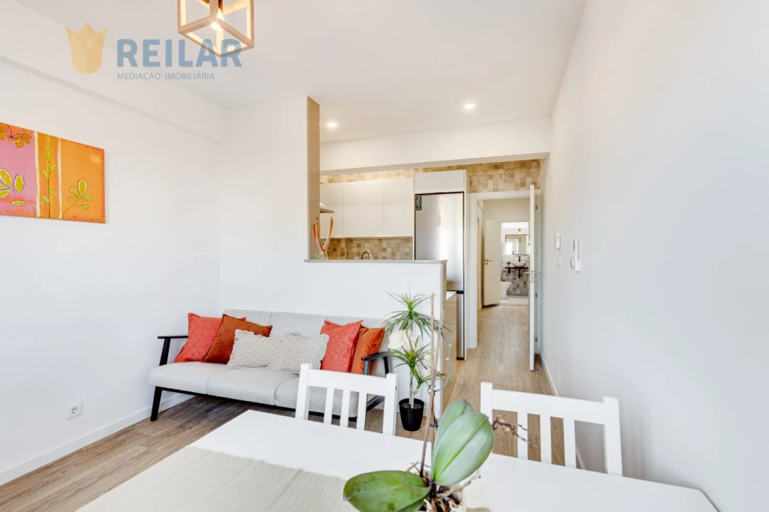 Apartamento T2 para Venda em Sacavém e Prior Velho Foto 2