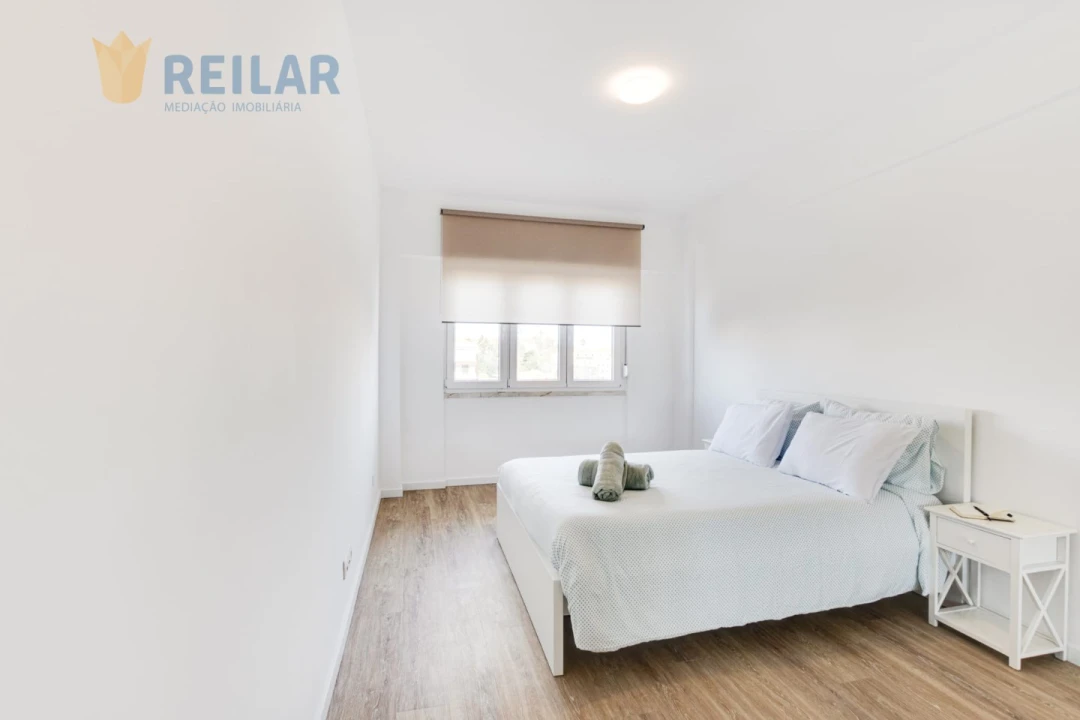 Apartamento T2 para Venda em Sacavém e Prior Velho Foto 3