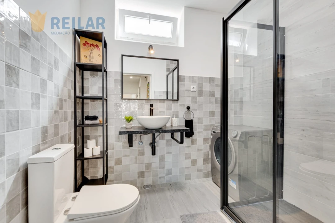 Apartamento T2 para Venda em Sacavém e Prior Velho Foto 4