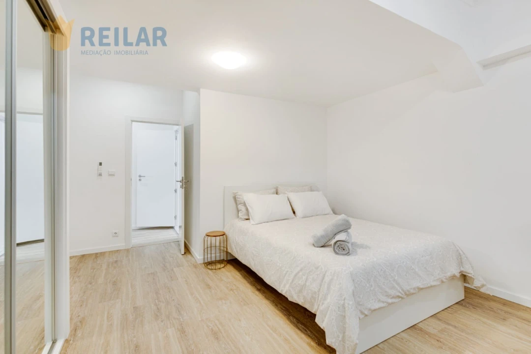 Apartamento T2 para Venda em Sacavém e Prior Velho Foto 11