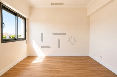 Moradia T4 para Venda em Corroios