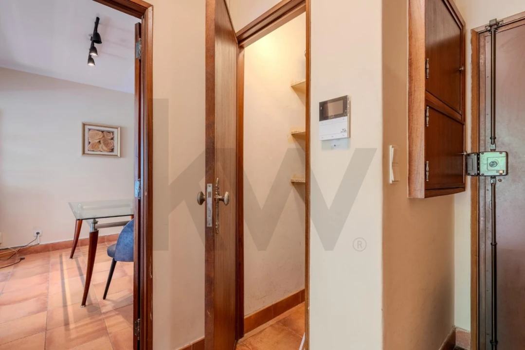 Apartamento T2 para Venda em Algés, Linda-A-Velha e Cruz Quebrada-Dafundo Foto 8