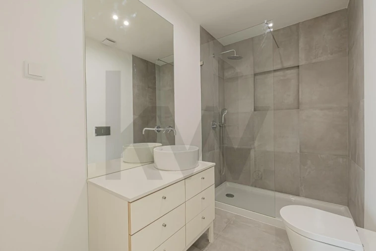 Apartamento T2 para Venda em Misericórdia Foto 24