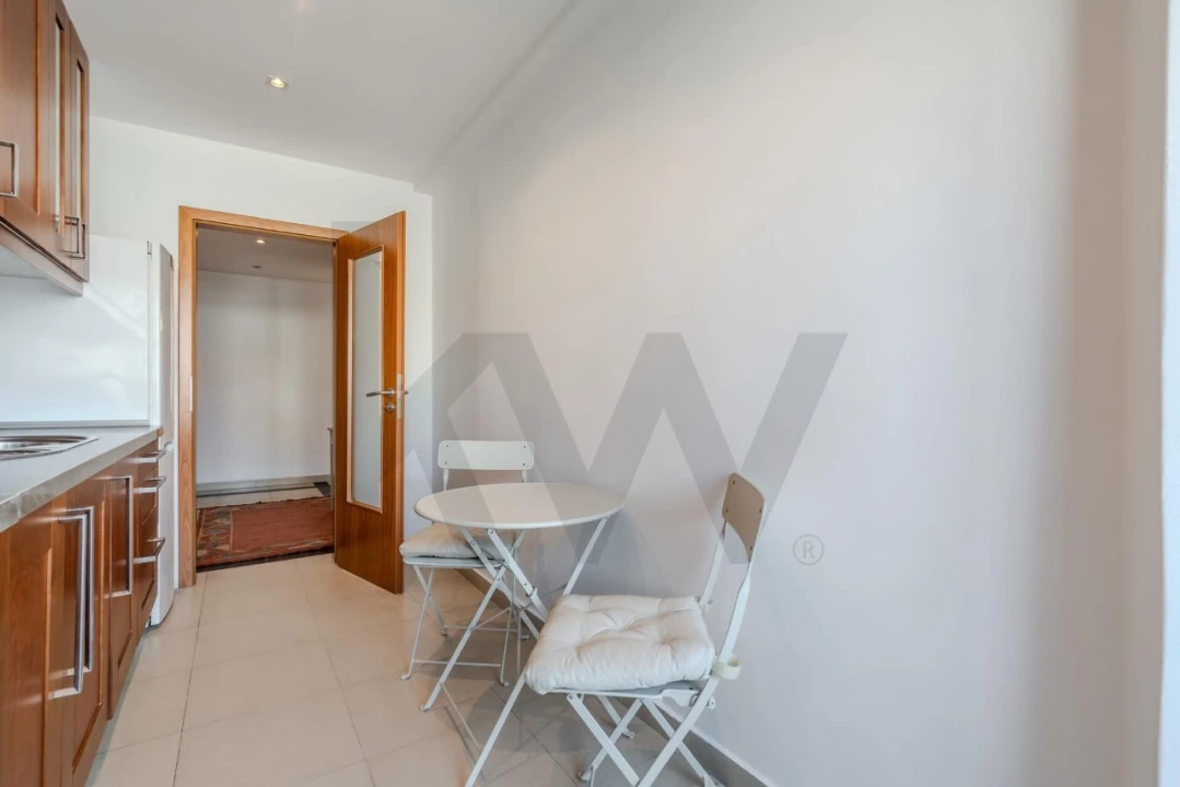 Apartamento T2 para Venda em São Domingos de Benfica Foto 9
