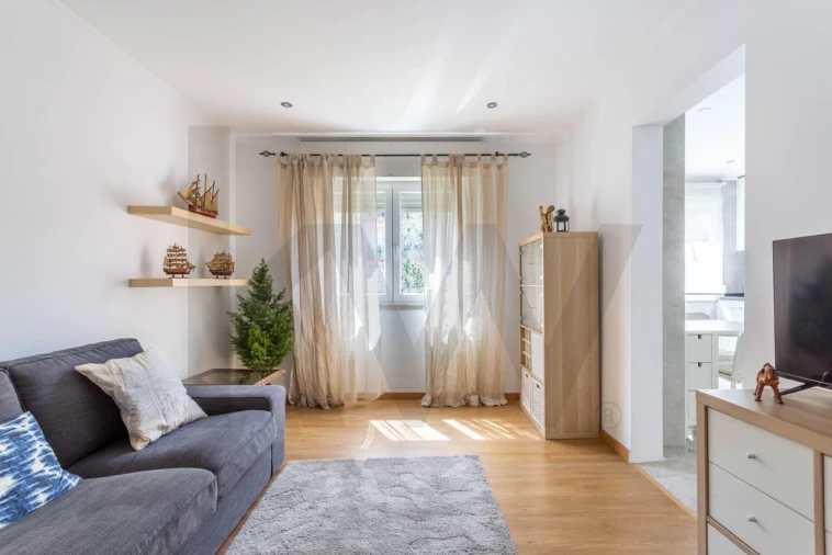 Apartamento T2 para Venda em Santo António dos Cavaleiros e Frielas Foto 2