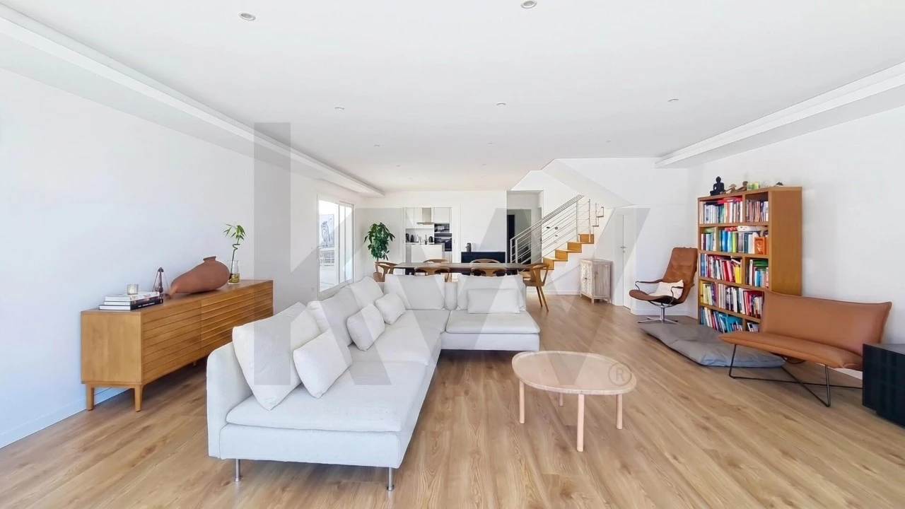 Moradia T4 para Venda em Alcabideche Foto 3