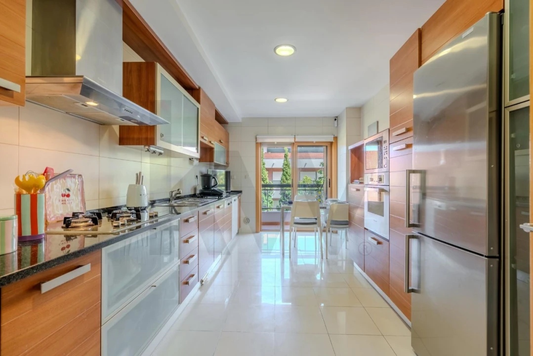 Apartamento T2 para Venda em Carnaxide e Queijas Foto 17