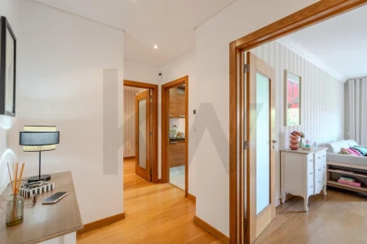 Apartamento T2 para Venda em Carnaxide e Queijas