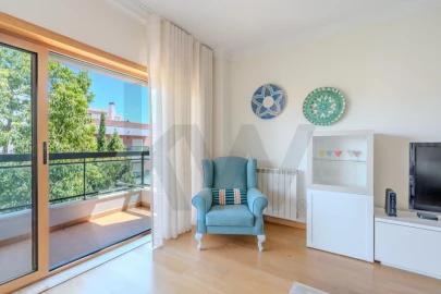 Apartamento T2 para Venda em Carnaxide e Queijas