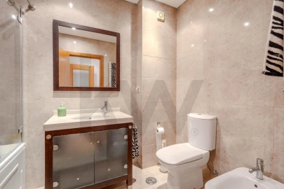 Apartamento T2 para Venda em Carnaxide e Queijas