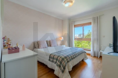 Apartamento T2 para Venda em Carnaxide e Queijas