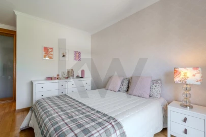 Apartamento T2 para Venda em Carnaxide e Queijas