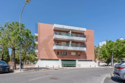Apartamento T2 para Venda em Carnaxide e Queijas