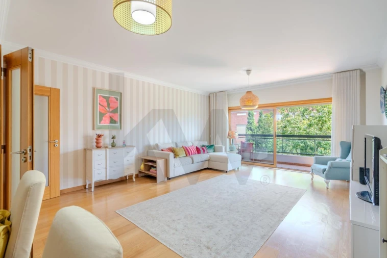 Apartamento T2 para Venda em Carnaxide e Queijas Foto 6