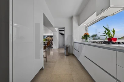 Moradia T4 para Venda em Rio de Mouro