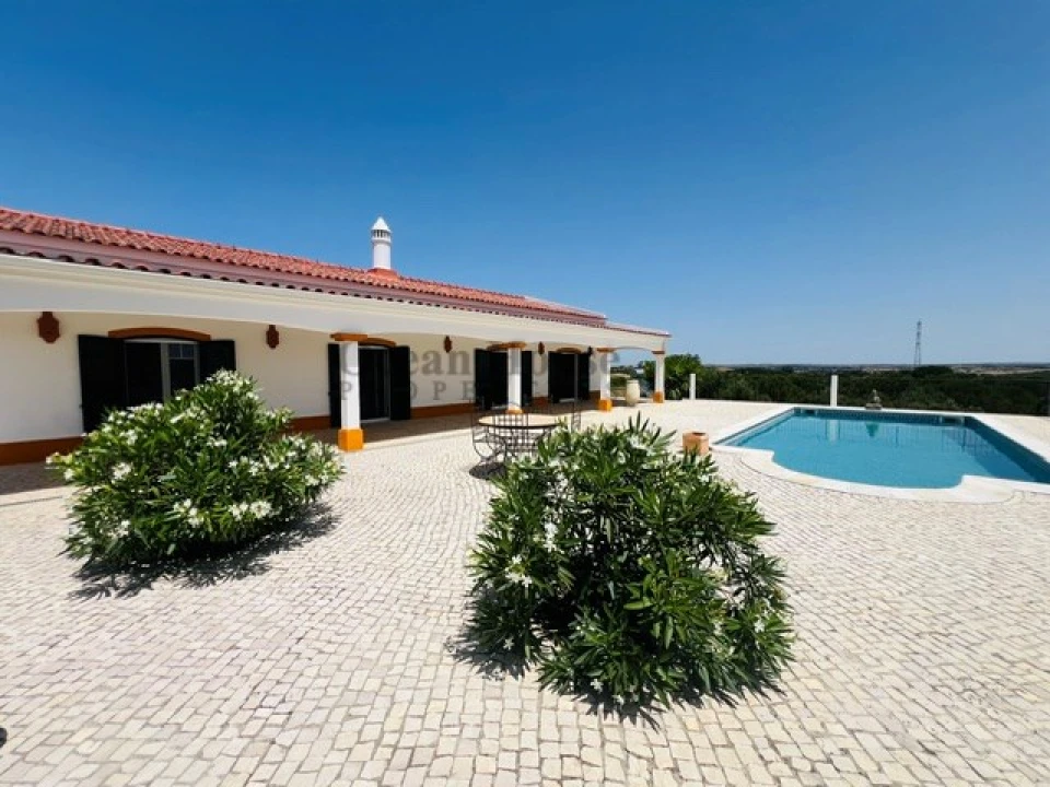 Quinta T4 para Venda em Ourique Foto 1