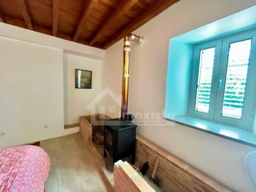 Moradia T1 para Venda em Castanheira de Pêra e Coentral