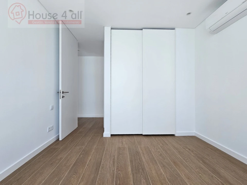 Apartamento T2 para Venda em São Martinho do Porto Foto 11