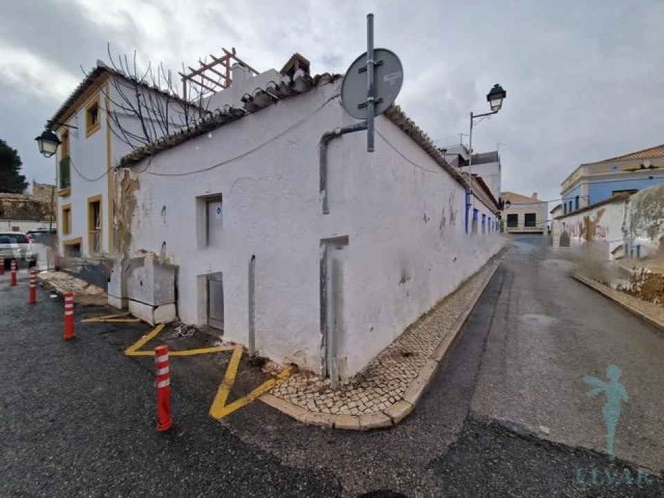 Prédio para Venda em Alvor Foto 2