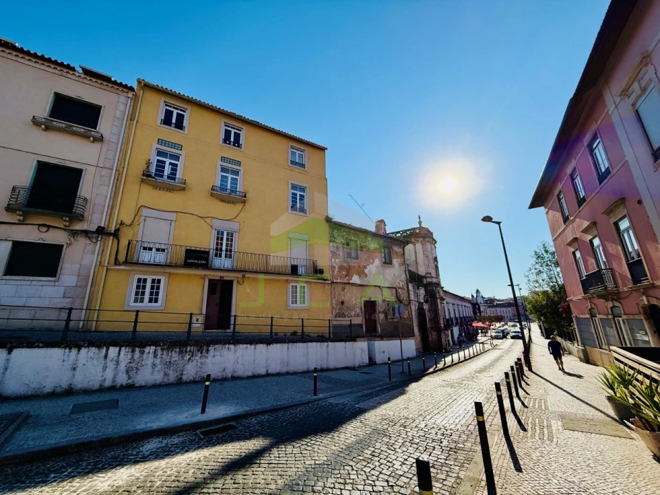 Apartamento T6 para Venda em Leiria, Pousos, Barreira e Cortes Foto 1
