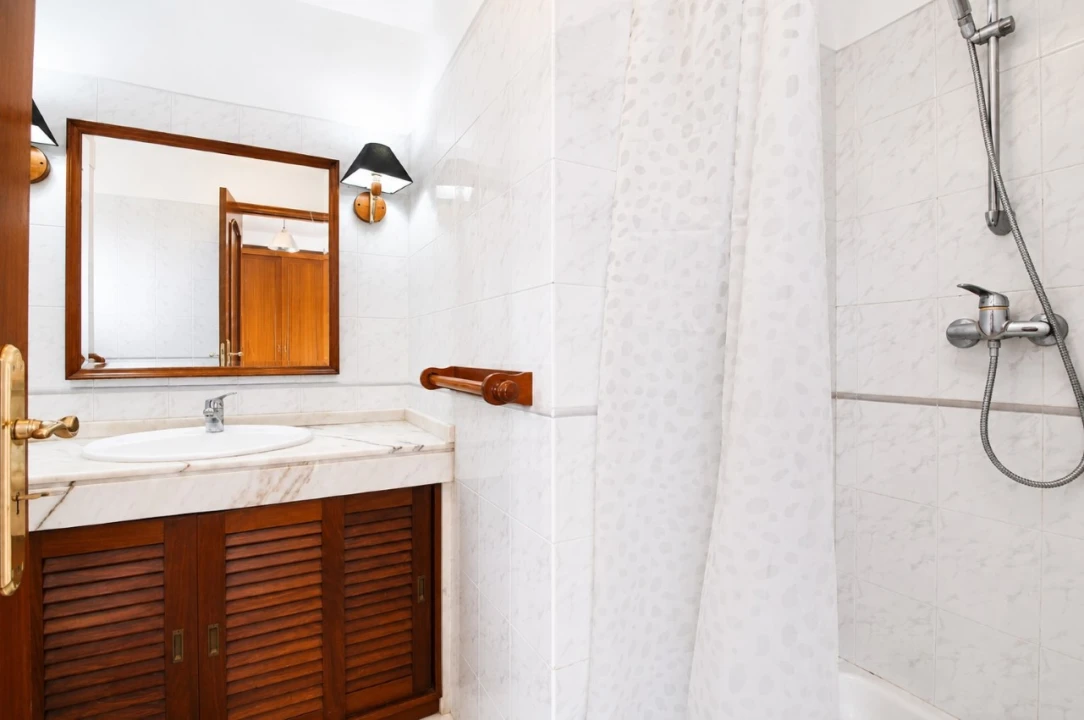 Apartamento T3 para Venda em Rio de Mouro Foto 19