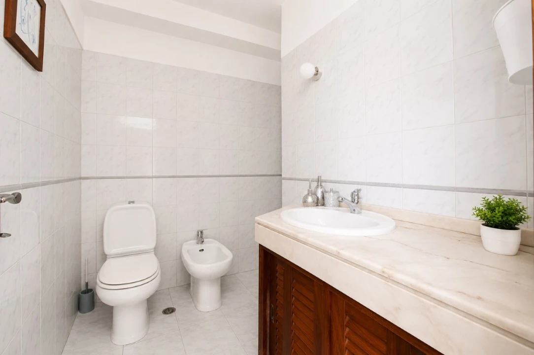 Apartamento T3 para Venda em Rio de Mouro Foto 15