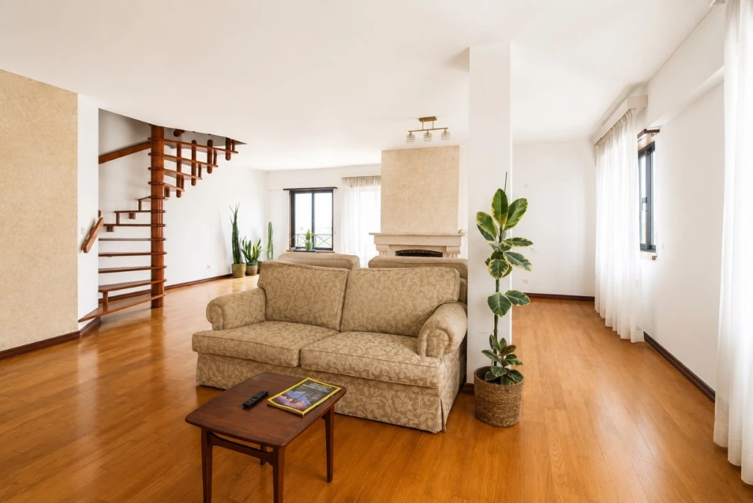 Apartamento T3 para Venda em Rio de Mouro Foto 5