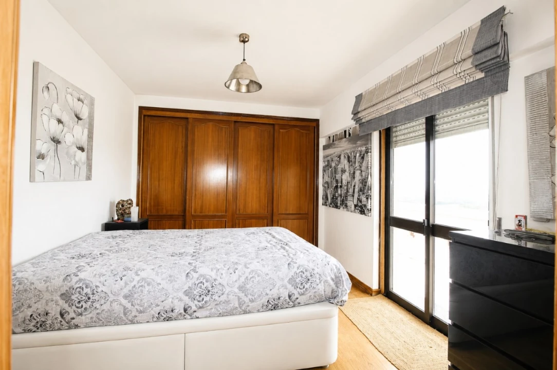 Apartamento T3 para Venda em Rio de Mouro Foto 18