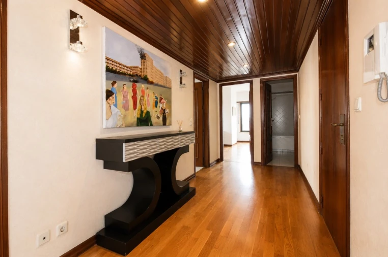 Apartamento T3 para Venda em Rio de Mouro Foto 6