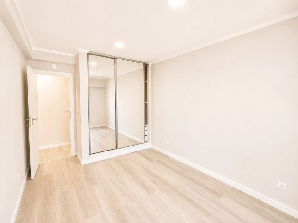 Apartamento T4 para Venda em Amora Foto 10