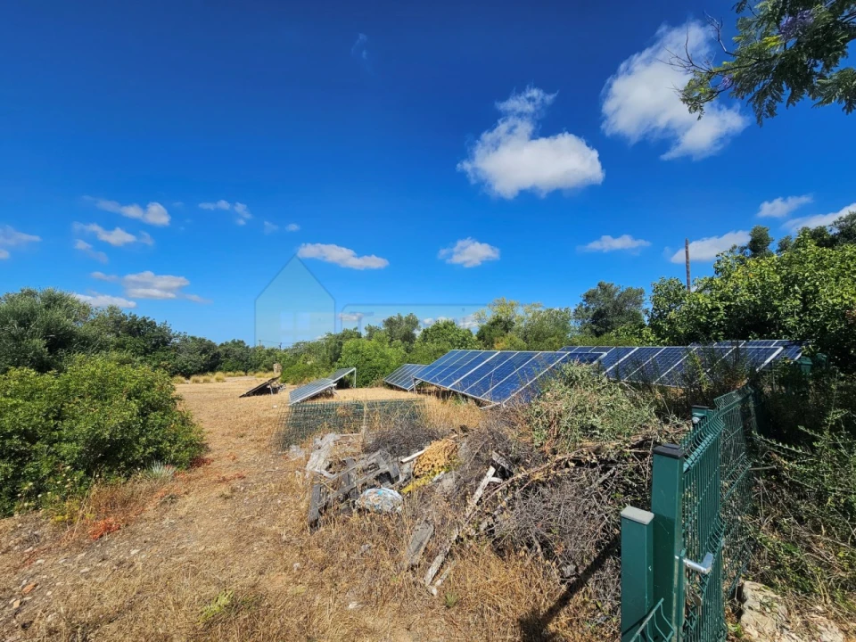 Moradia T4 para Venda em Santa Barbara de Nexe Foto 26