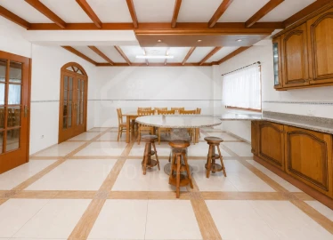 Moradia T4 para Venda em Samora Correia
