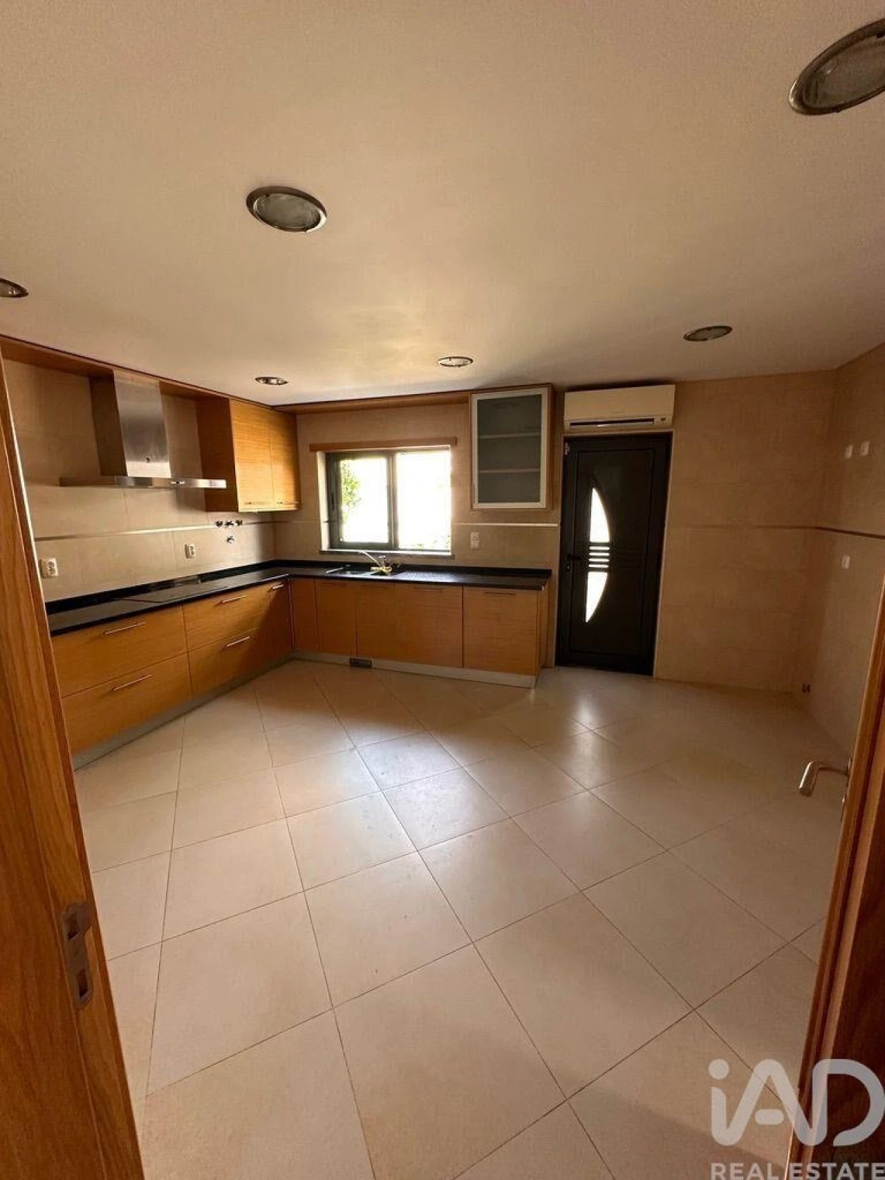 Moradia T5 para Venda em Charneca de Caparica e Sobreda Foto 30