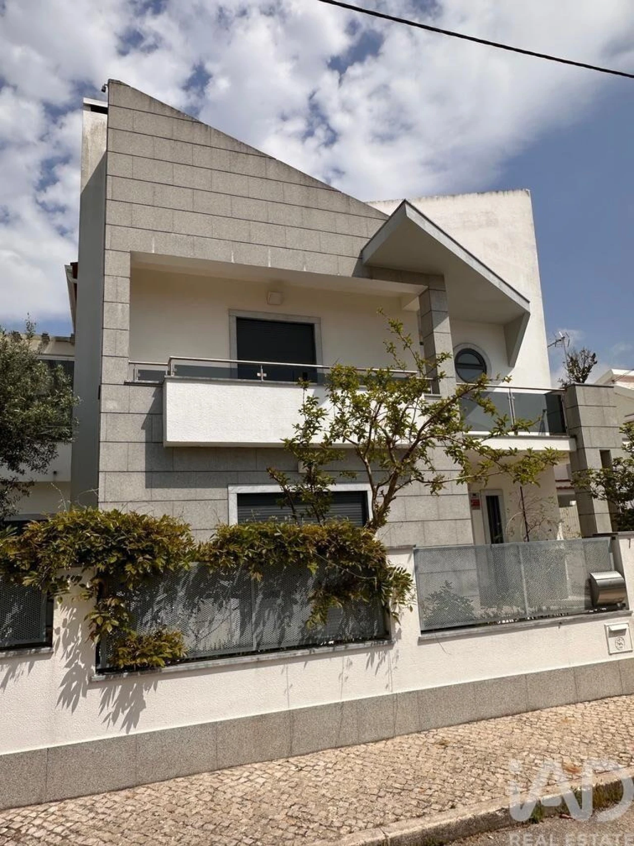 Moradia T5 para Venda em Charneca de Caparica e Sobreda Foto 2