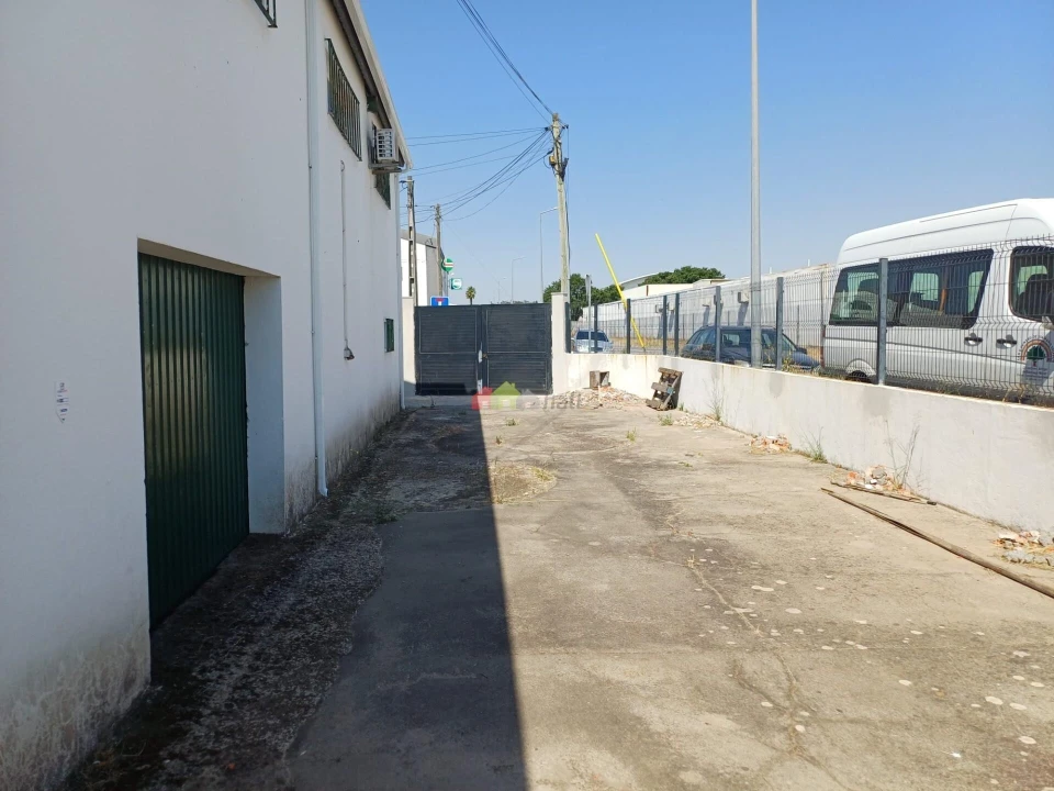 Armazém para Arrendamento em Évora (São Mamede, Sé, São Pedro e Santo Antão) Foto 5