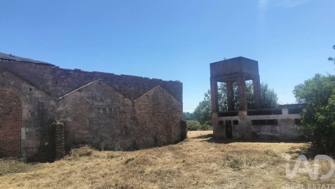 Armazém para Venda em Canas de Santa Maria