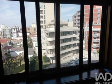 Apartamento T2 para Venda em Mafamude e Vilar do Paraíso