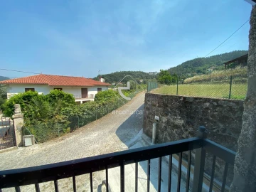 Moradia T2 para Venda em São Jorge e Ermelo