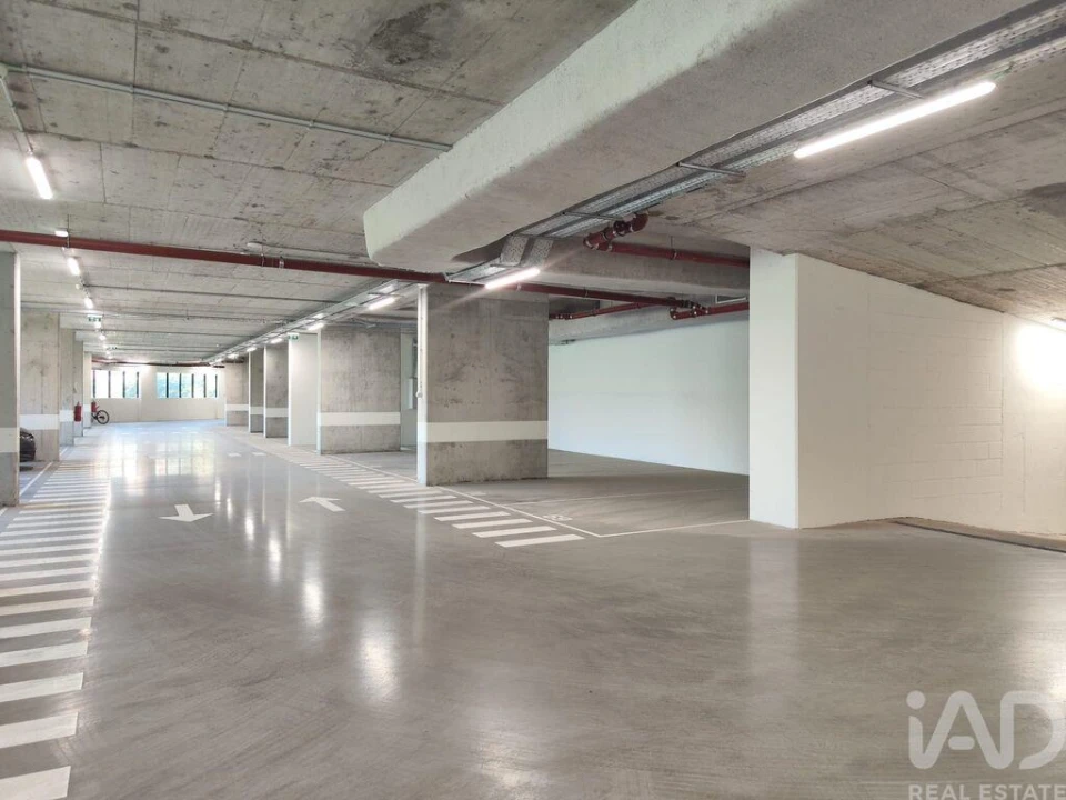 Apartamento T2 para Arrendamento em Algés, Linda-A-Velha e Cruz Quebrada-Dafundo Foto 20