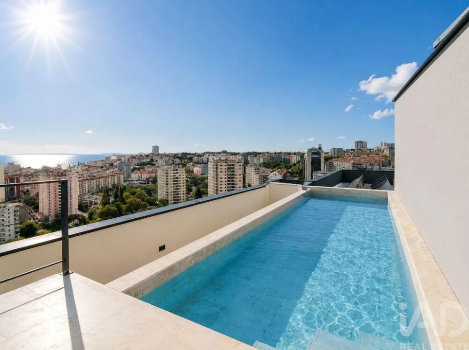 Apartamento T2 para Arrendamento em Algés, Linda-A-Velha e Cruz Quebrada-Dafundo Foto 6
