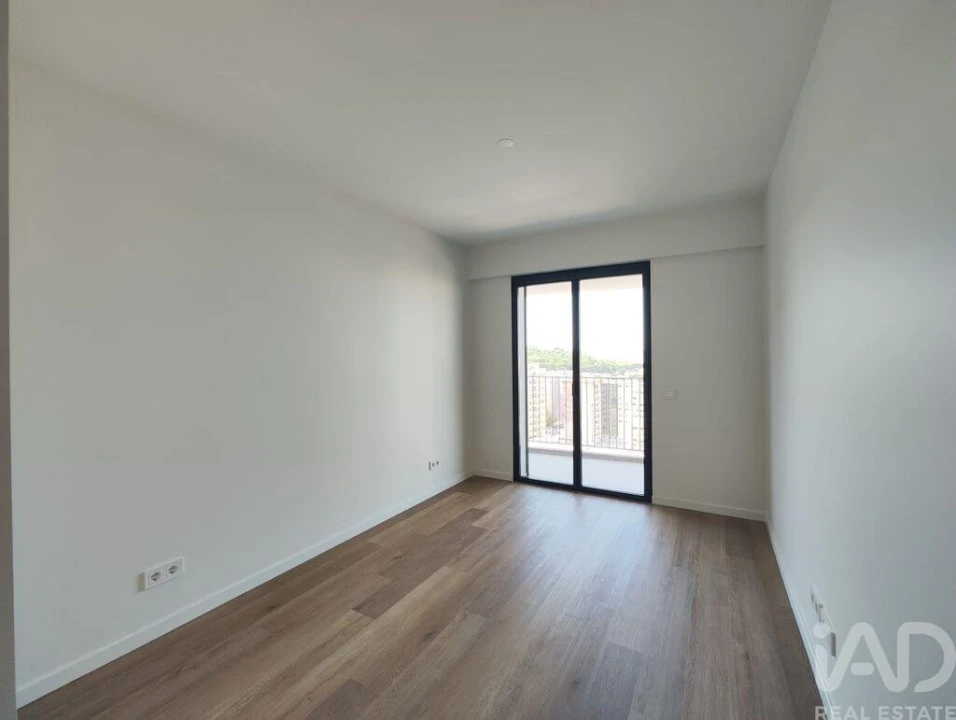 Apartamento T2 para Arrendamento em Algés, Linda-A-Velha e Cruz Quebrada-Dafundo Foto 12