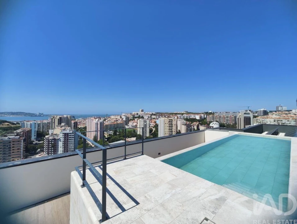 Apartamento T2 para Arrendamento em Algés, Linda-A-Velha e Cruz Quebrada-Dafundo Foto 18