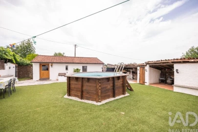 Moradia T6 para Venda em Vila Facaia