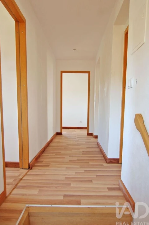 Moradia T3 para Venda em Almoster